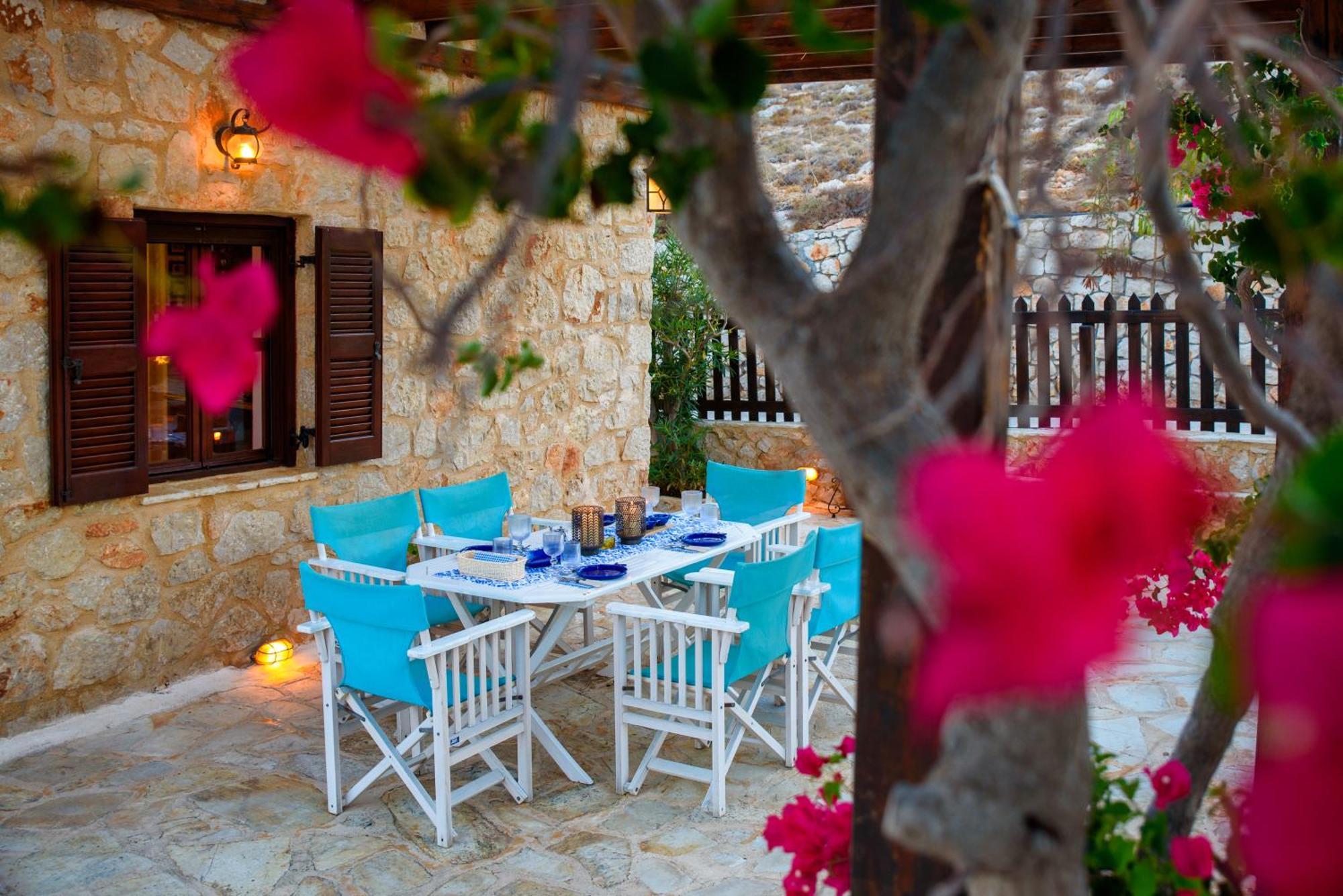 Villa Ftenagia Chalki Town Exterior photo